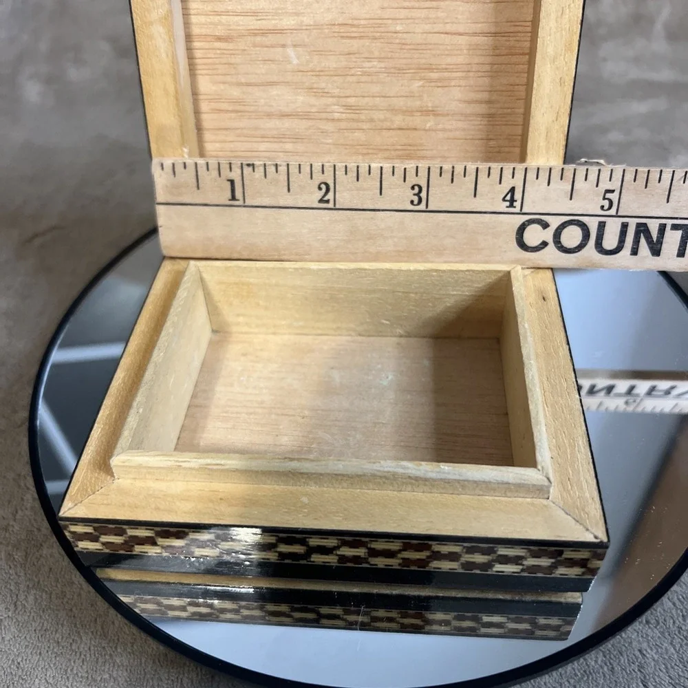 Vintage ARVI Granada Spain Moorish Marquetry‎ Wood Box 4.5